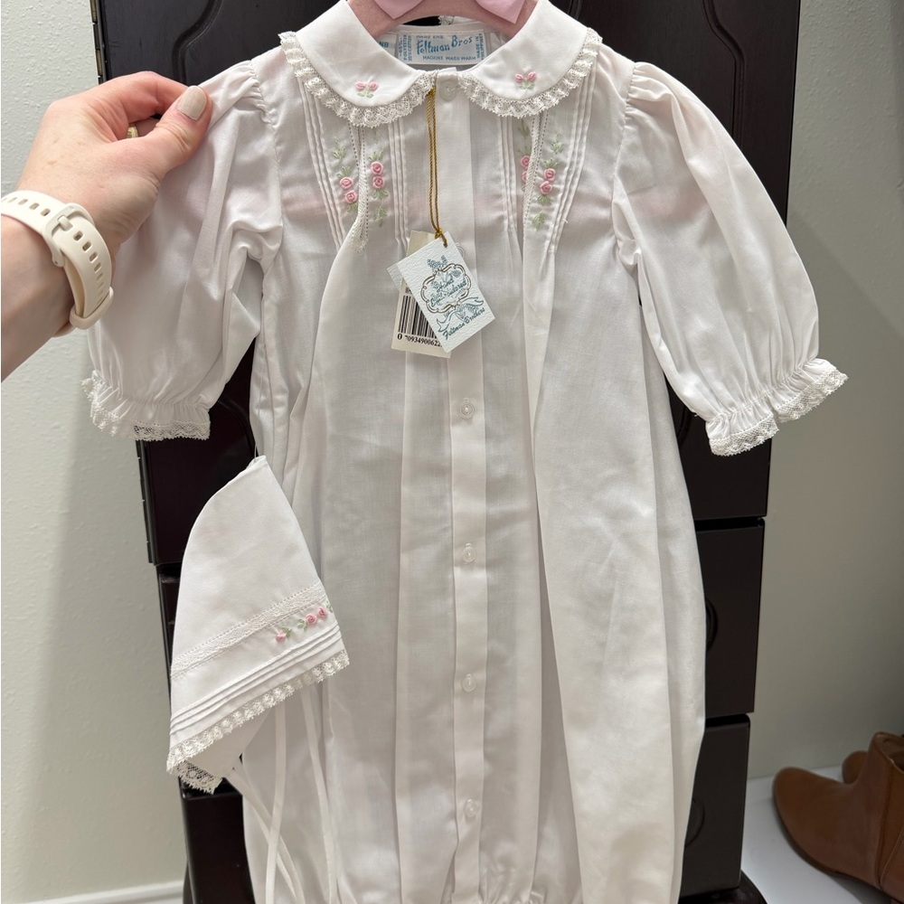 Elegant White Kids Dress with Floral Embroidery